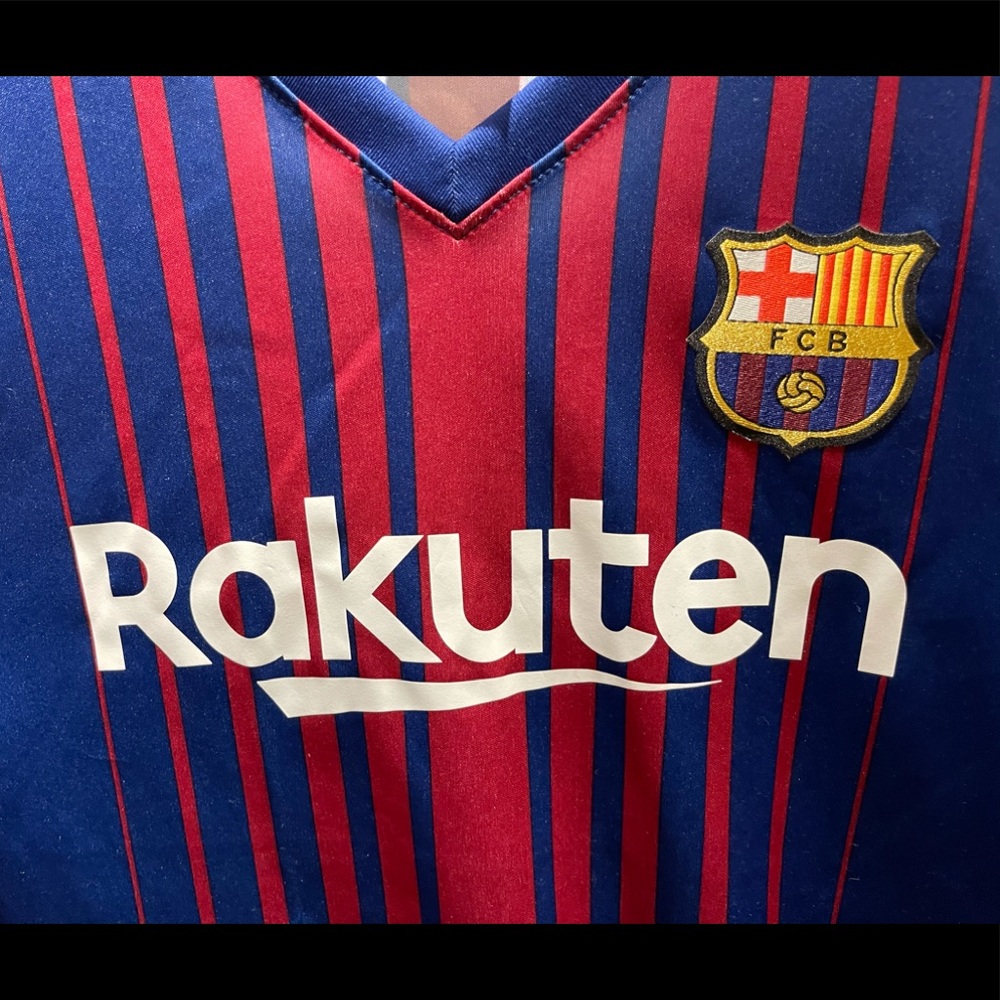 Never worn FCB Rakuten Messi Jersey - Picture 3 of 5